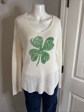 Wooden Ships Shamrock Sweater Cream V neck lightweight knit Notre Dame Sz XS/S